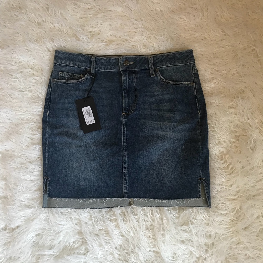 🚨NWT Paige Adrian Denim Skirt🚨